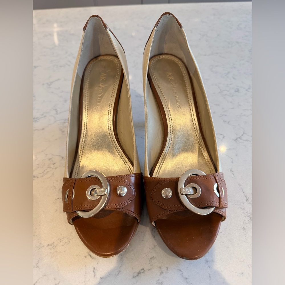 Anne Klein Brown and Cream Peep-Toe Heels with Buckle. Size 8.5.
